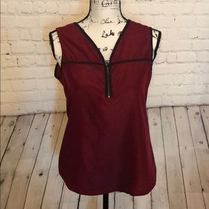 41 Hawthorn burgundy top with black trim